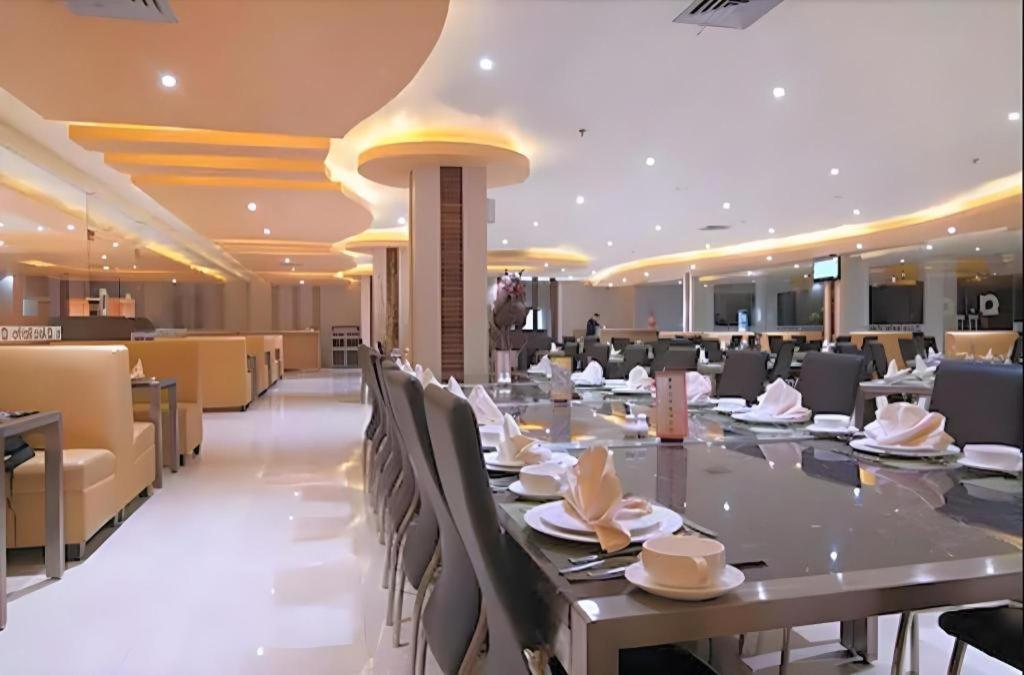 Aria Barito Hotel Banjarmasin  Kültér fotó